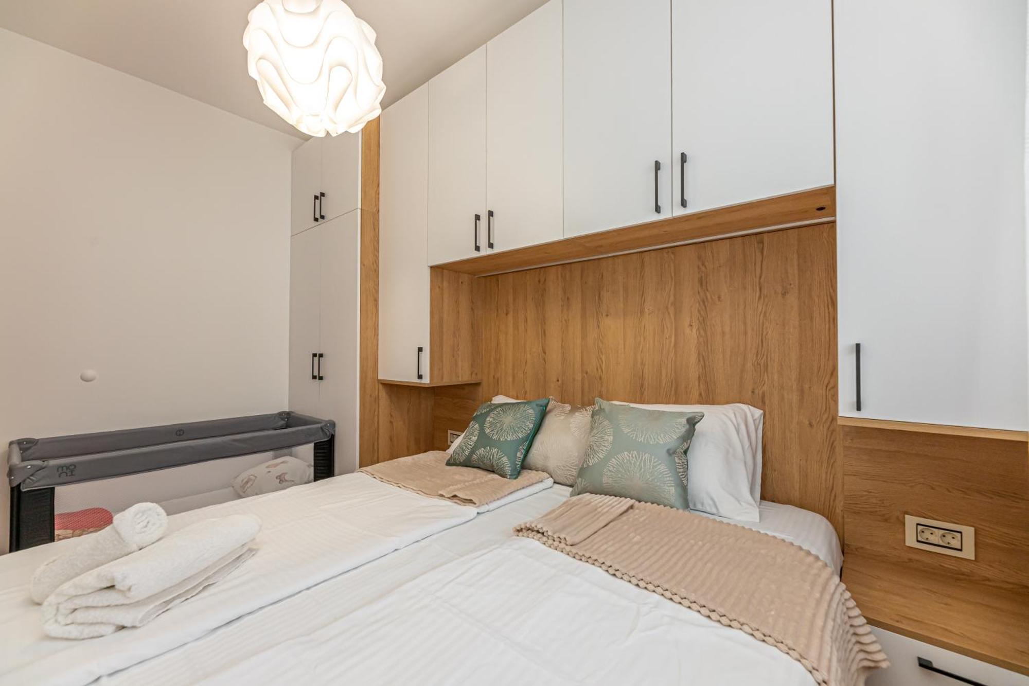 Magic Mountain Apartment *