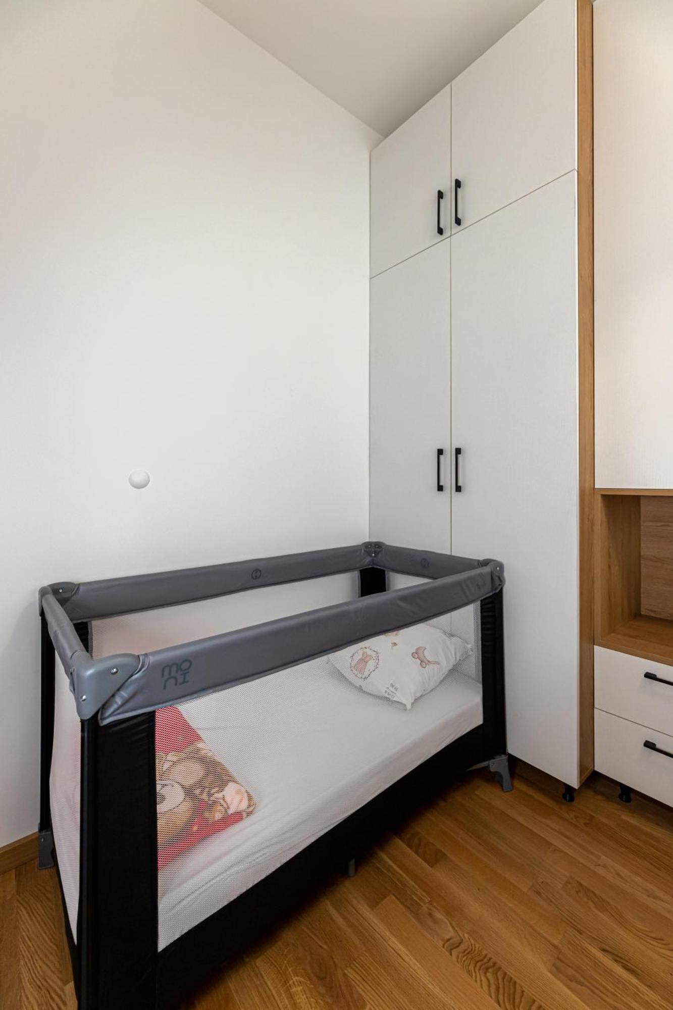 Magic Mountain Apartment *